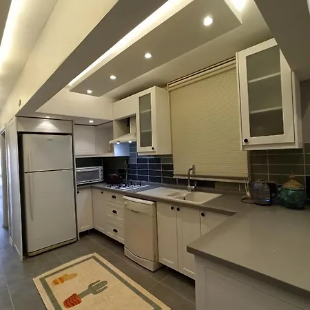 Stylish House In Lively Ortakoey Neighborhood Daire
