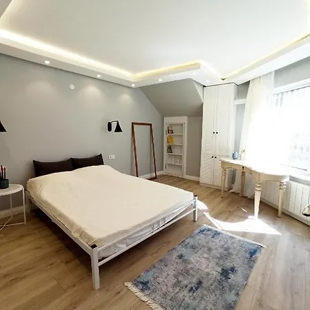 Stylish House In Lively Ortakoey Neighborhood İstanbul